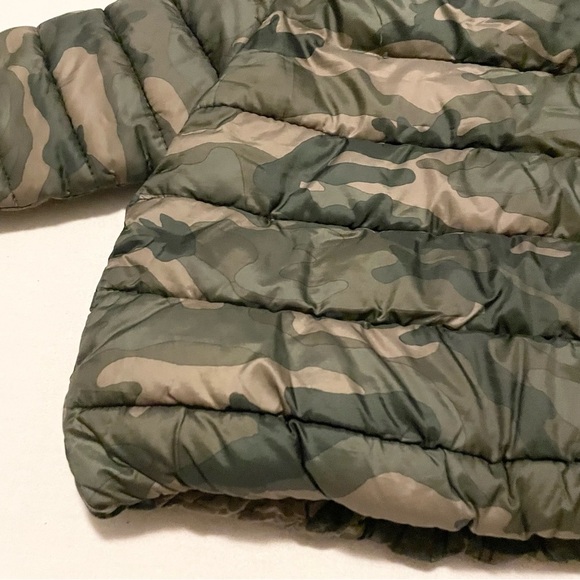 Baby Gap Camouflage Puffer Camo Jacket with Hood Size 12-18 Months - Picture 15 of 16